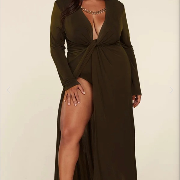 The Envy Maxi Dress by L’atiste - Picture 4 of 9